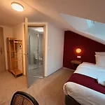 Du Hotel 3*