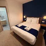 Du Hotel