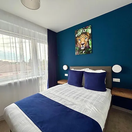 Du Hotel 3*